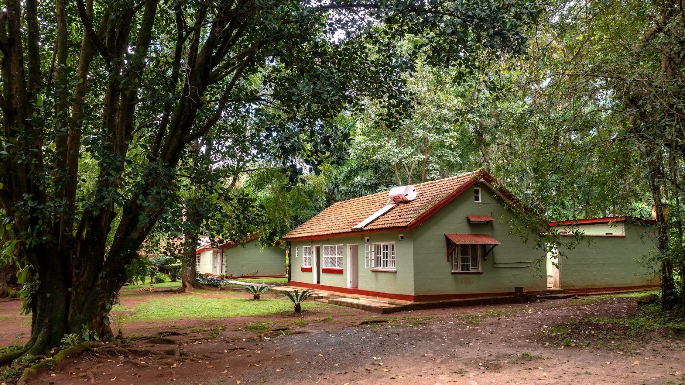 The Family House at Masindi Hotel seen from the drive
